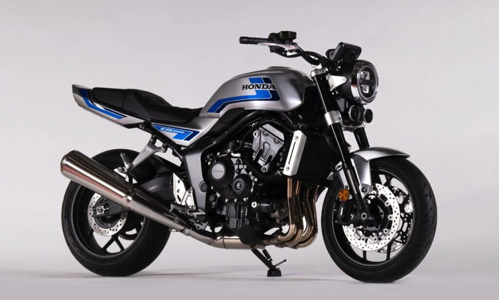 【徹底解説】CB1000Fのシート高は本当に高い?足つきの不安を解消する全知識 CB1000F HONDA公式画像