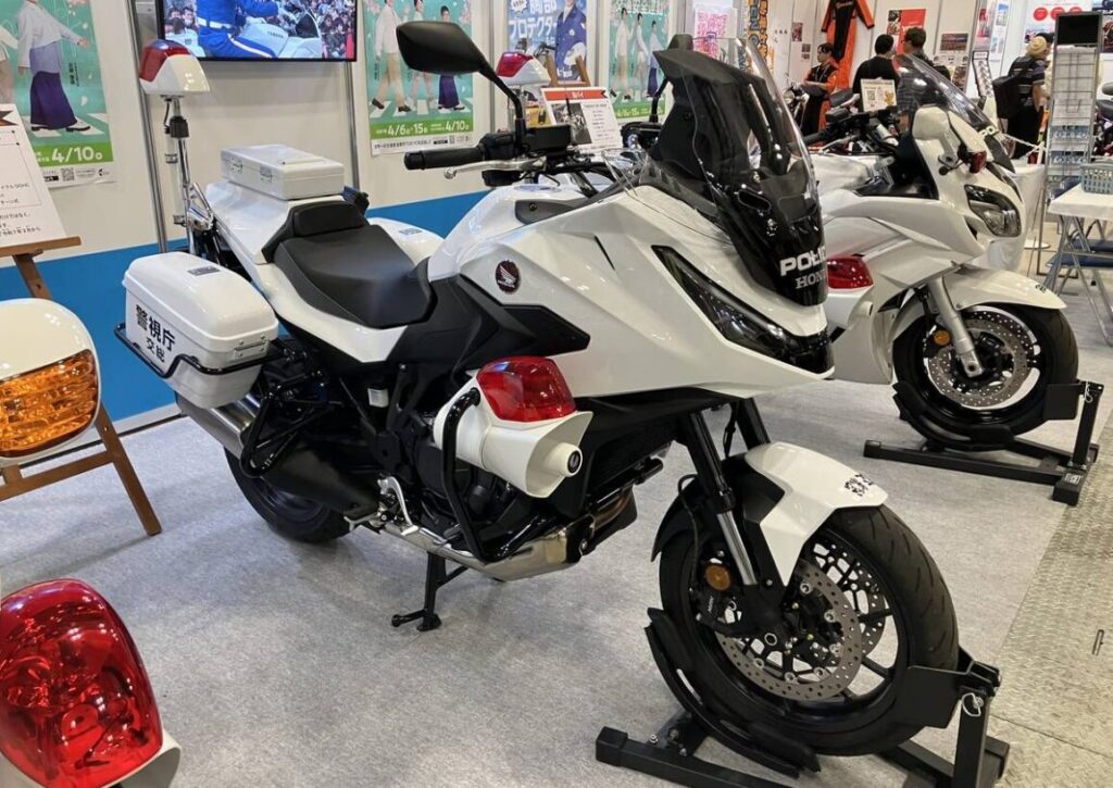 NT1100の評判は?不人気説から燃費・スペックまで徹底解説 HONDA NT1100P